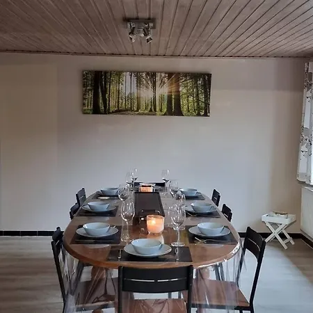 Holiday home L'hirondeau De *
